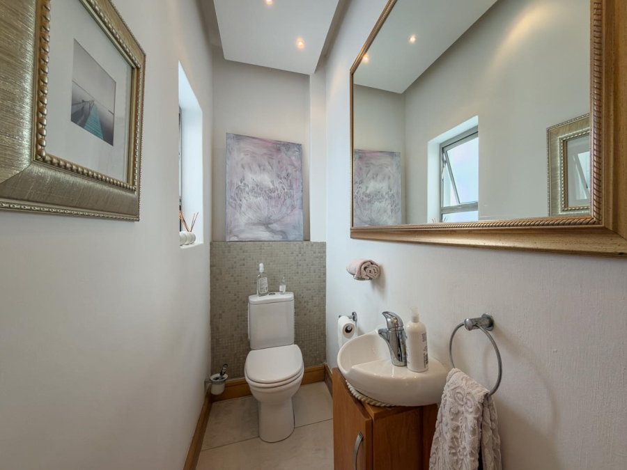 4 Bedroom Property for Sale in Sunset Beach Western Cape